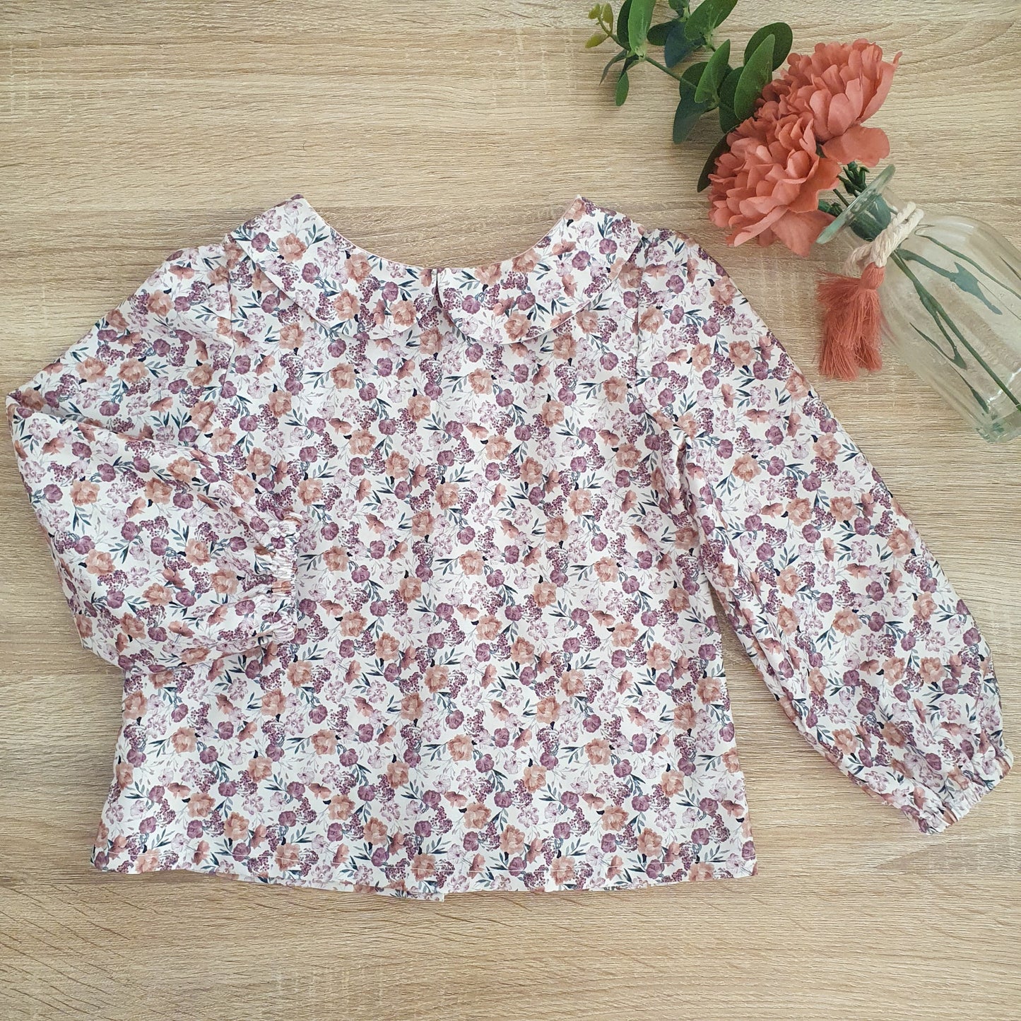 Blusa gola Peter Pan floral
